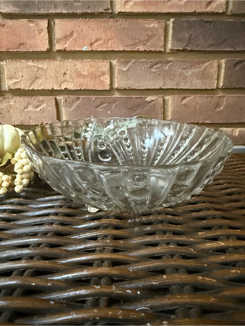 Vintage Anchor Hocking Clear Glass Bubble & Swirl Tri Footed
Serving Bowl